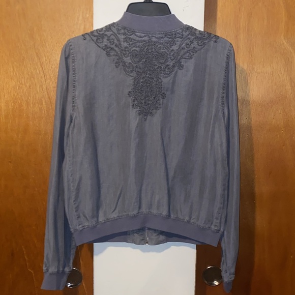 🩶NWT Jessica Simpson Embroidered Light Bomber Jacket in Light Grey - Picture 14 of 14